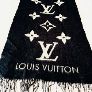 Louis Vuitton Black & Grey Cashmere Reykjavik Monogram Scarf